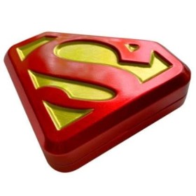 Superman S-Shield Sours Boîte à bonbons à collectionner avec logo Superman S – Bonbons aromatisés à la cerise