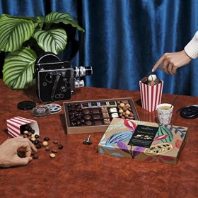 Coffret VALRHONA amandes et noisettes enrobées de chocolat noir, lait, Dulcey - 450g