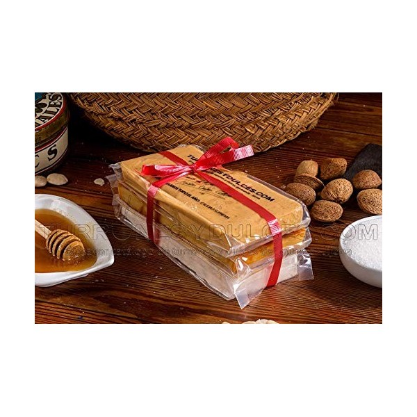 Beaucoup de tourelles faites à la main "La terreta". Formé de 3 tourelles: Jijona molle, dure Alicante et Yam Tostada. Avec a