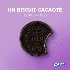 Oreo Enrobed White - Biscuit Cacaoté Fourré Goût Vanille et Enrobé au Chocolat Blanc - Présentoir de 24 Sachets de 6 Biscuits