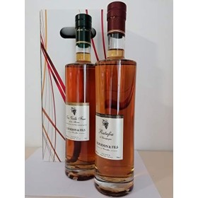 Coffret décor + 1 x 70cl très vieille Fine Champagne + 1 x 70cl ratafia de Champagne.