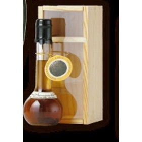 spiritueux armagnac a la truffe carafon 20cl presente en coffret bois louis roque
