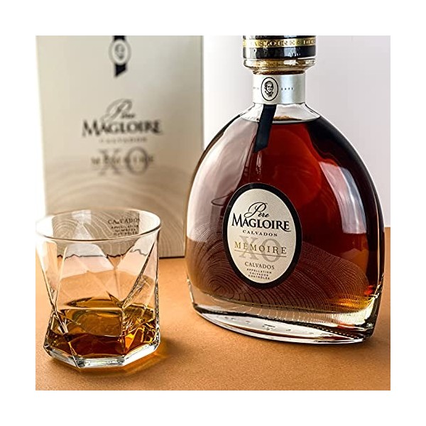 Père Magloire Calvados Carafe XO Mémoire 70cl en Etui
