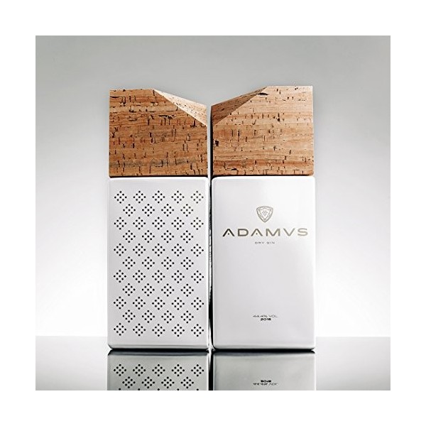 Adamus Premium Dry GIn - 70cl - Vente interdite aux mineurs. Labus dalcool est dangereux pour la santé. A consommer avec mo
