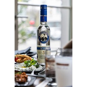 Beylerbeyi - Coffret Raki Mavi 100cl + 70cl + 35cl | Eau de Vie Turque Aromatisée à lAnis - 100% Raisins Frais - Sans Sucres