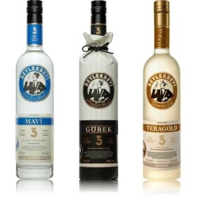 Beylerbeyi - Coffret Raki Göbek + Teragold + Mavi 70cl x 3 | Eau de Vie Turque Aromatisée à lAnis - 100% Raisins Frais - San