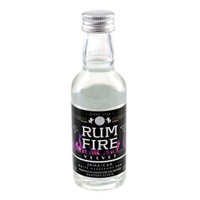 Hampden Rum Fire Velvet Overproof 63° en mignonnette de 5 cl