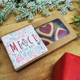 NostalGift.com - Joyeux noël - Cœurs "merci AVS" au chocolat au lait rouge et blanc