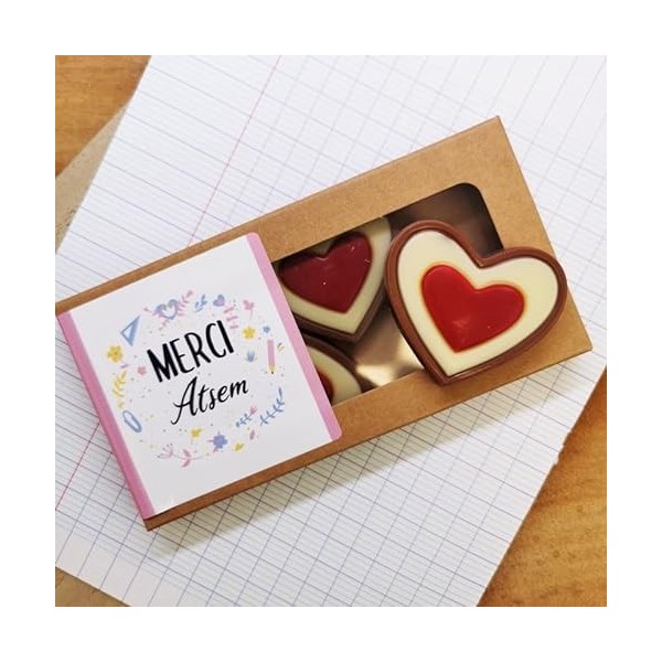 NostalGift.com - Cœurs "Merci ATSEM" au chocolat au lait rouge et blanc x4