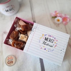 NostalGift.com - Boîte de 10 nougats tendres et 10 caramels au beurre salé - Merci Maîtresse