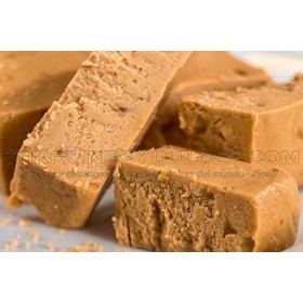 Turrón de Jijona 500g mou , grande tablette connue sous le nom de barre catalane - Haut pourcentage damandes. Nougat espagn